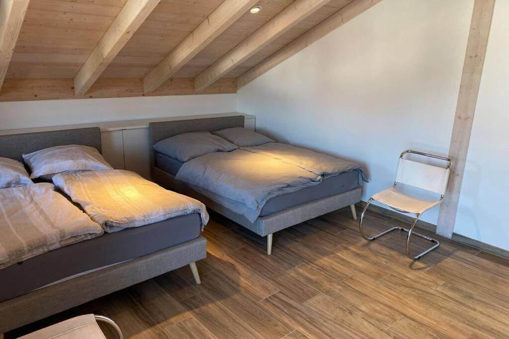 Lichtdurchflutete Wohnung mit großer Dachterrasse Bruckmühl Exterior foto